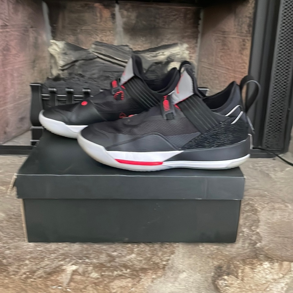 Jordan 33 Blk size 10.5 w/o og box